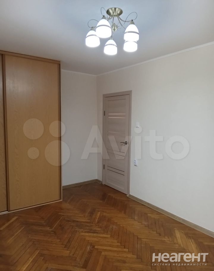 Продается 1-комнатная квартира, 36 м²