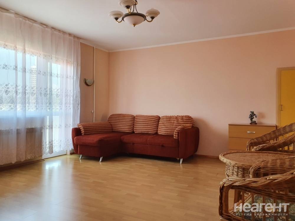 Сдается Многокомнатная квартира, 98 м²