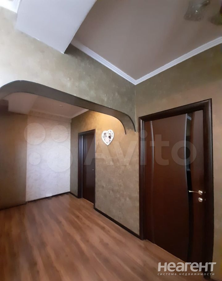 Продается 3-х комнатная квартира, 54 м²