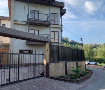 Продается Дом, 192 м²