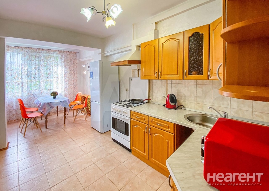 Сдается 2-х комнатная квартира, 80 м²