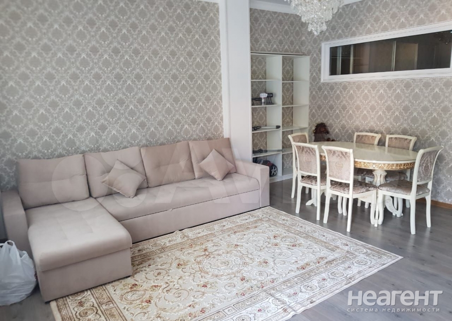 Продается 1-комнатная квартира, 50,1 м²