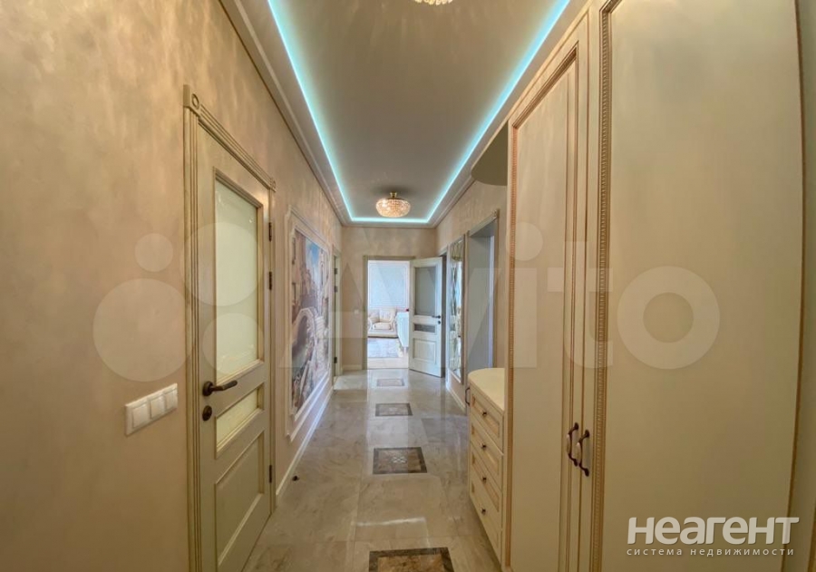 Сдается Многокомнатная квартира, 135 м²