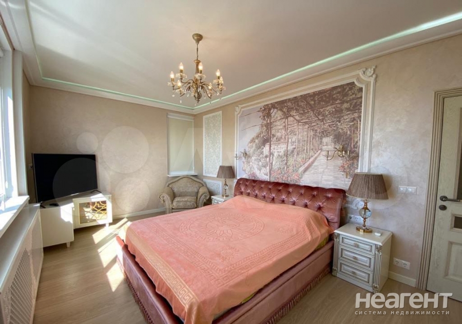 Сдается Многокомнатная квартира, 135 м²