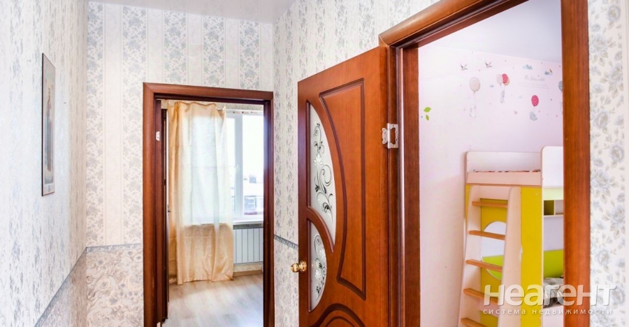 Продается Многокомнатная квартира, 82 м²