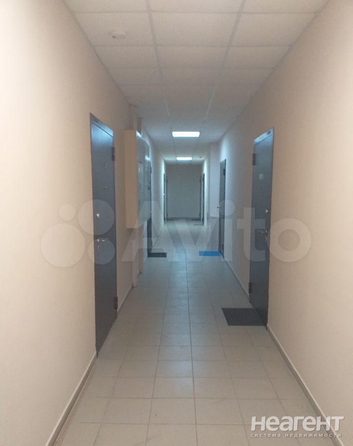 Продается 1-комнатная квартира, 41 м²