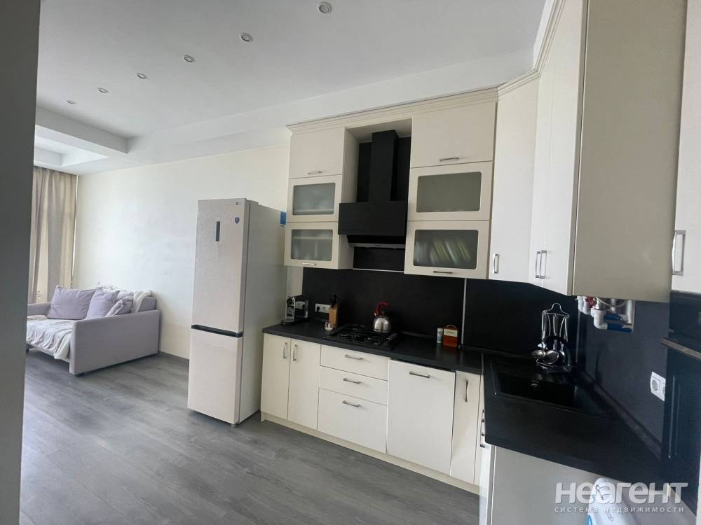 Продается 1-комнатная квартира, 38,6 м²