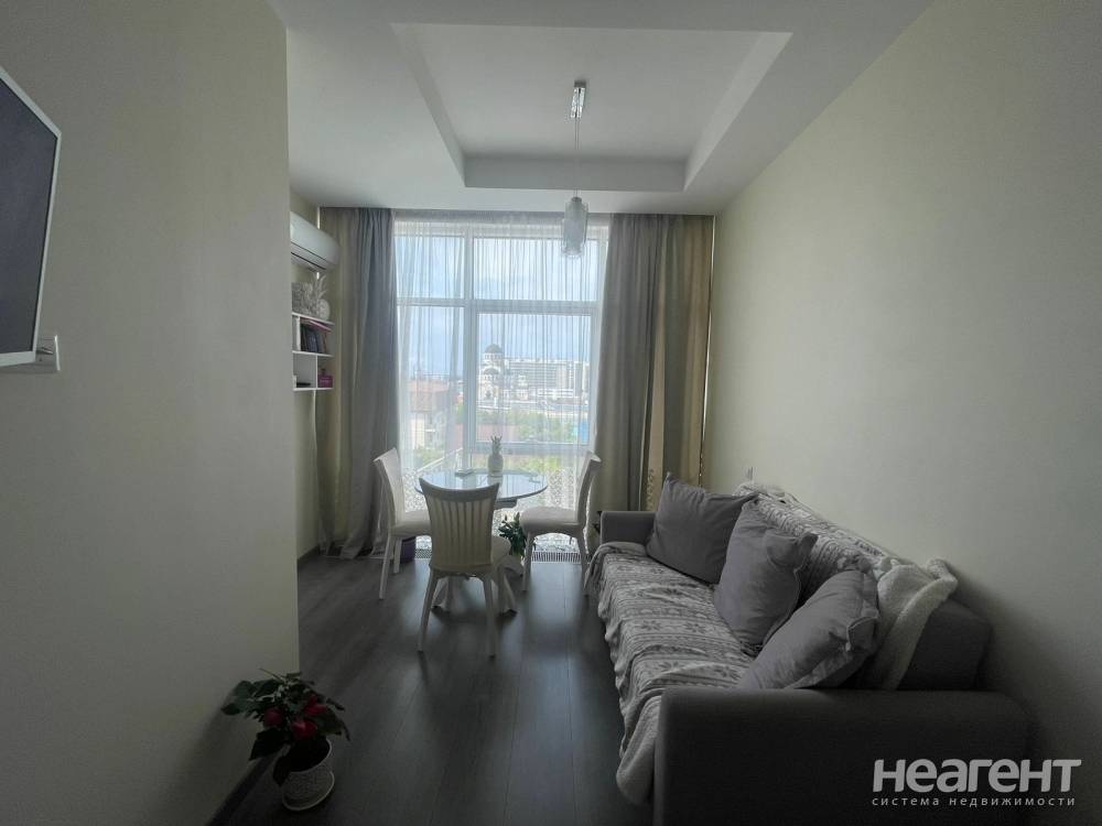 Продается 1-комнатная квартира, 38,6 м²