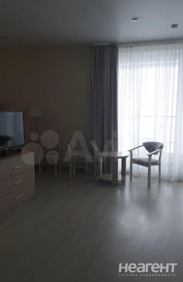 Продается 1-комнатная квартира, 41 м²