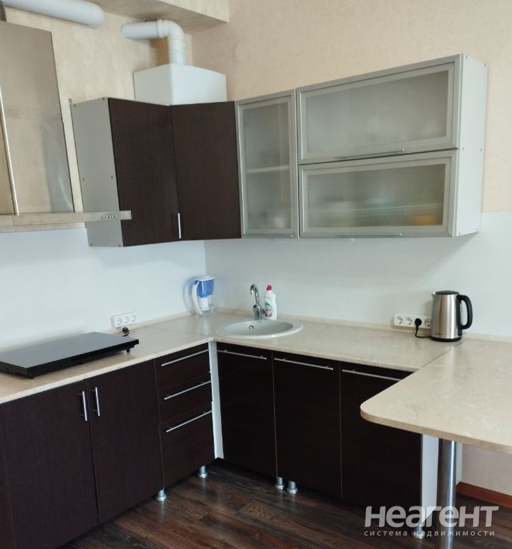 Сдается 2-х комнатная квартира, 70 м²