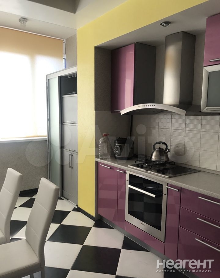 Сдается Многокомнатная квартира, 100 м²