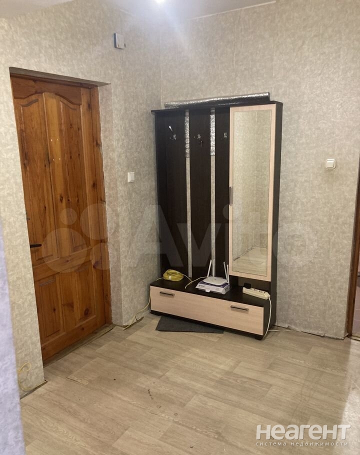 Продается 1-комнатная квартира, 73 м²