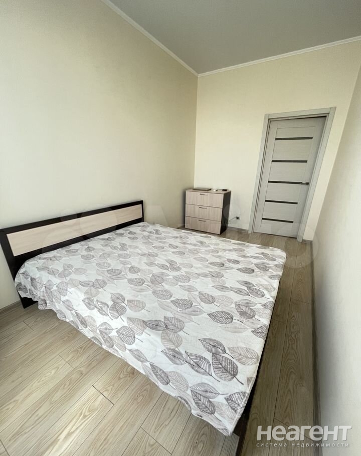 Сдается 1-комнатная квартира, 40 м²