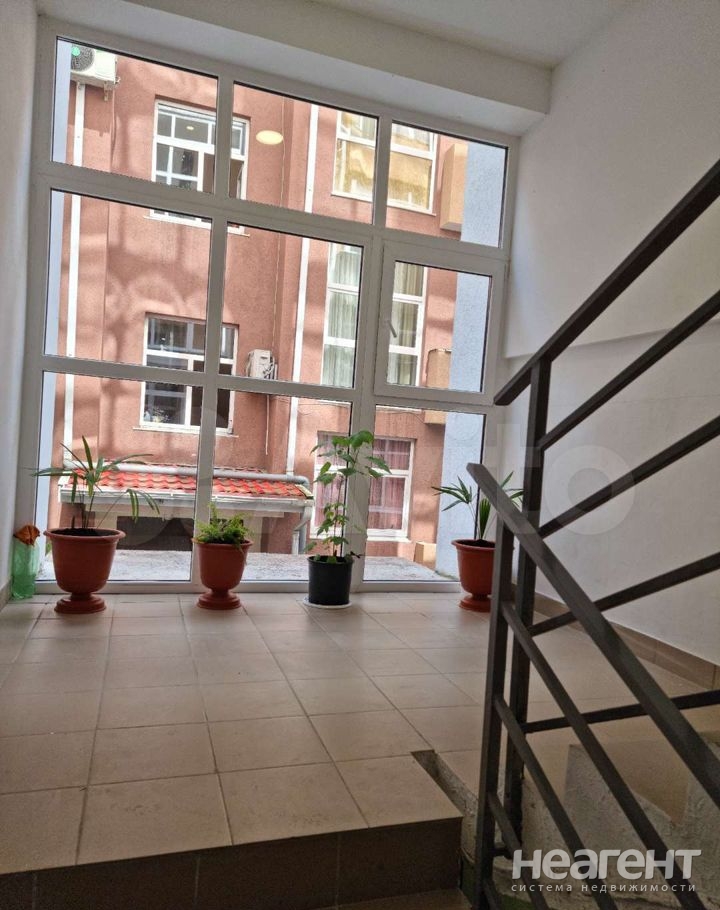 Продается 1-комнатная квартира, 36,8 м²