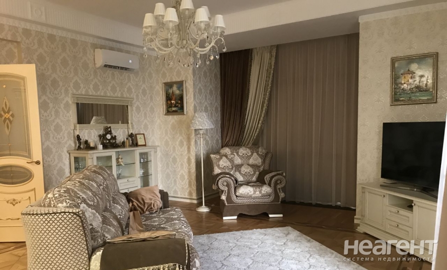 Сдается 2-х комнатная квартира, 88 м²