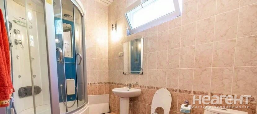 Сдается Дом, 210 м²