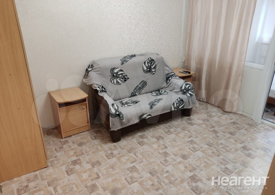 Продается 1-комнатная квартира, 32 м²