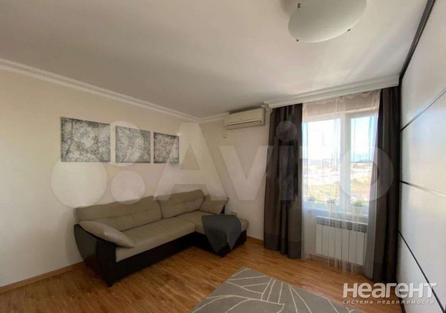 Продается 2-х комнатная квартира, 64 м²