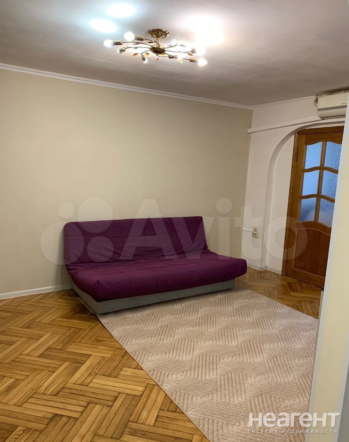 Продается 1-комнатная квартира, 32 м²