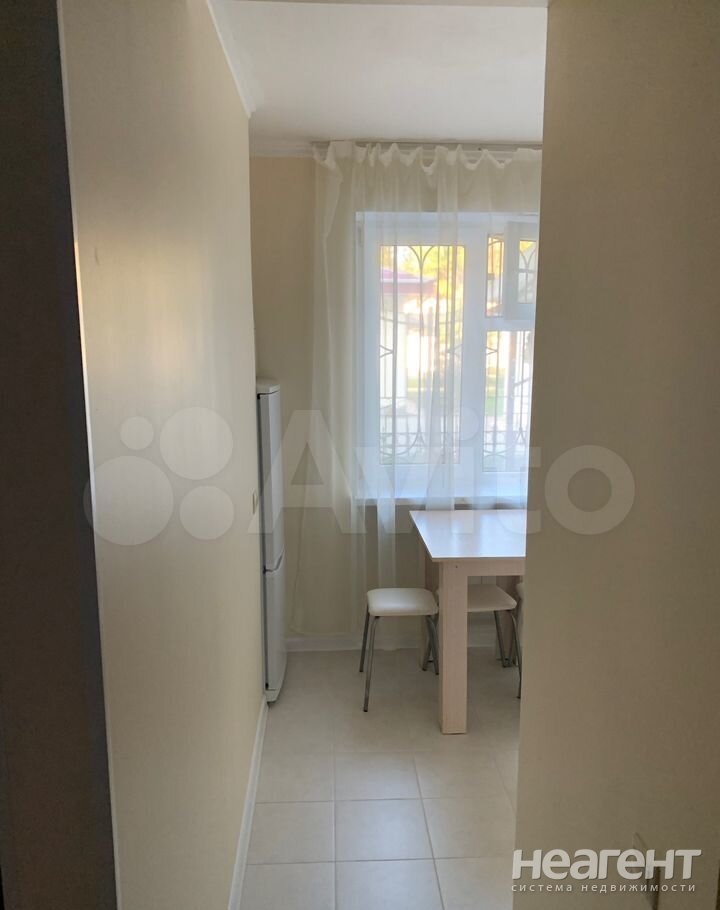 Продается 1-комнатная квартира, 32 м²