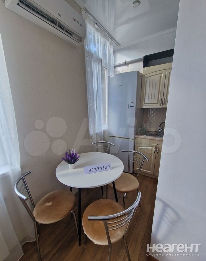 Сдается 1-комнатная квартира, 35 м²