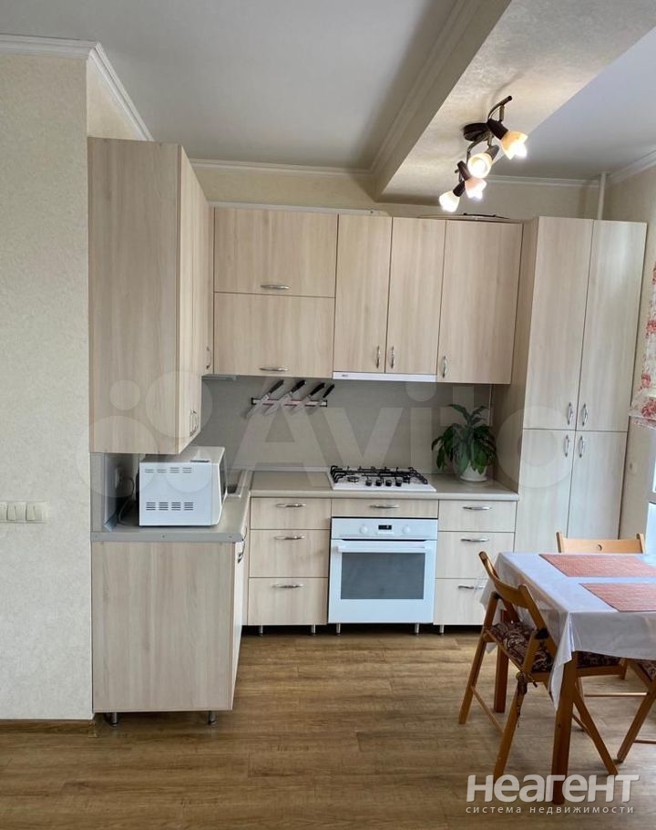 Продается 1-комнатная квартира, 33 м²