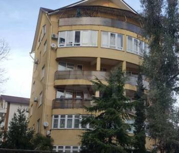 Продается 3-х комнатная квартира, 167 м²