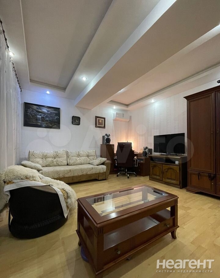 Продается 3-х комнатная квартира, 90 м²