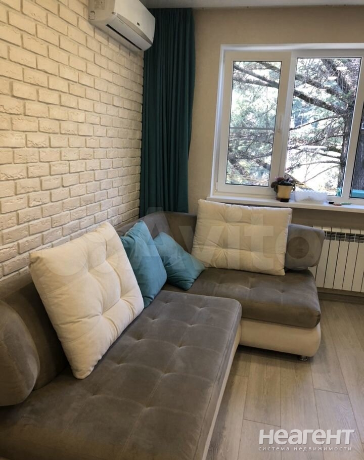 Продается 1-комнатная квартира, 38 м²