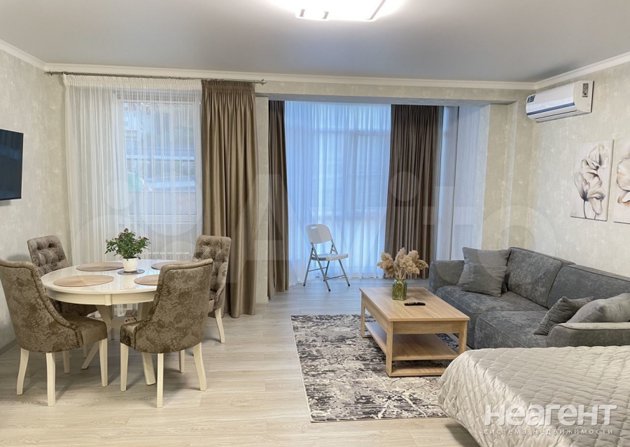 Продается 1-комнатная квартира, 38 м²