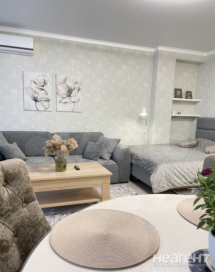 Продается 1-комнатная квартира, 38 м²