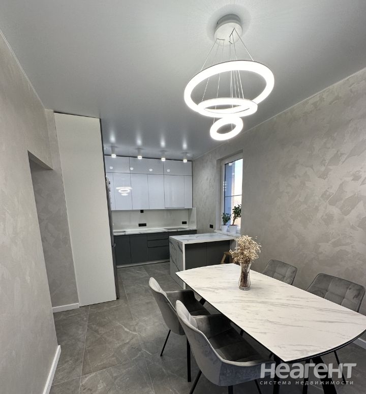 Продается Многокомнатная квартира, 121 м²