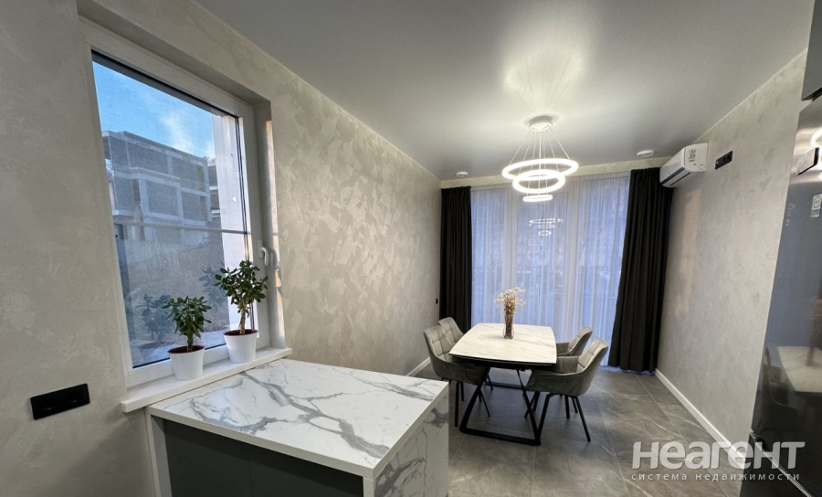 Продается Многокомнатная квартира, 121 м²