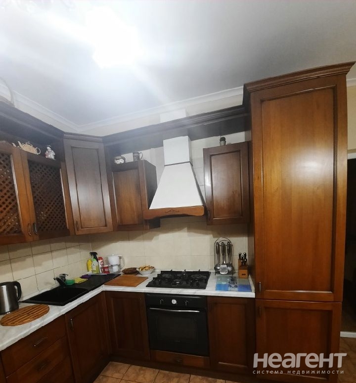 Продается Многокомнатная квартира, 256 м²