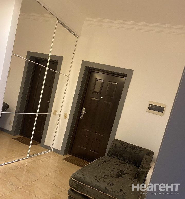 Продается 3-х комнатная квартира, 150 м²