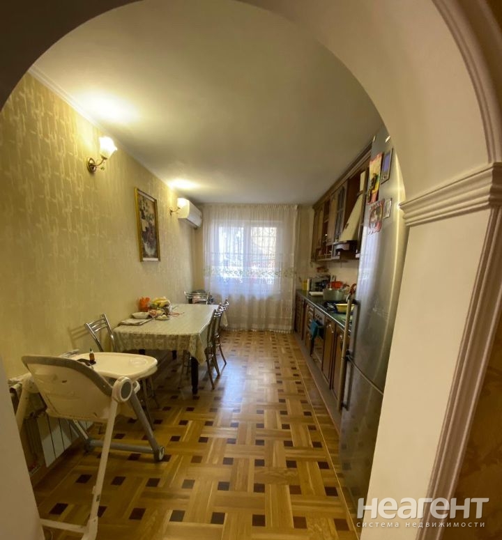 Продается Многокомнатная квартира, 87 м²