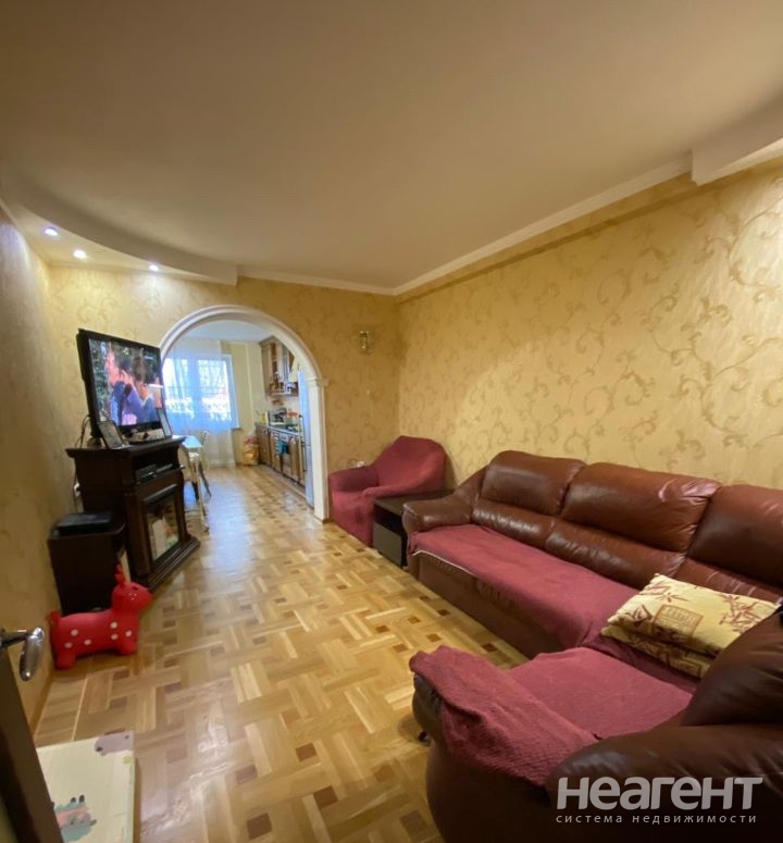 Продается Многокомнатная квартира, 87 м²