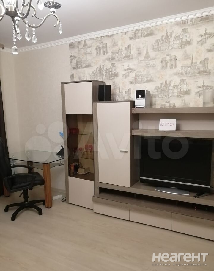 Сдается 2-х комнатная квартира, 78 м²