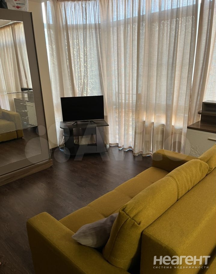 Продается 1-комнатная квартира, 41,7 м²