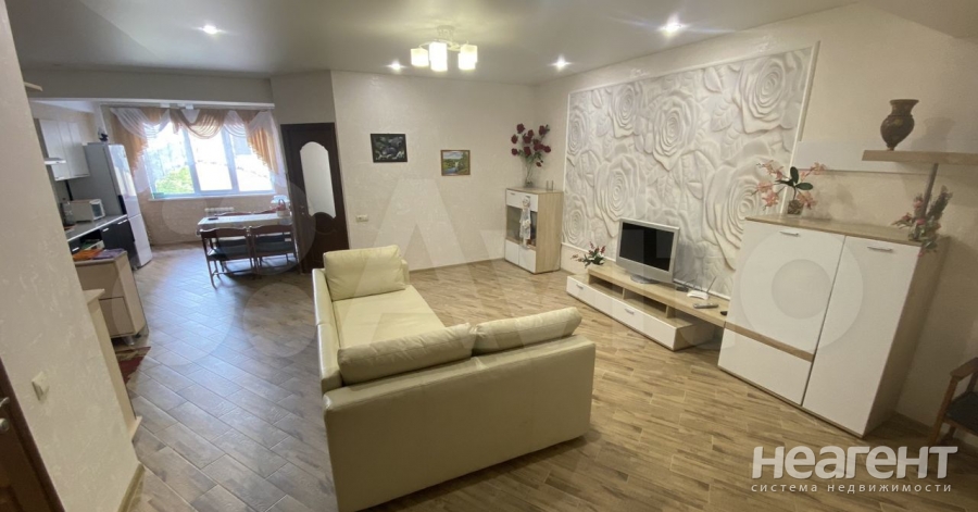 Продается Многокомнатная квартира, 74 м²