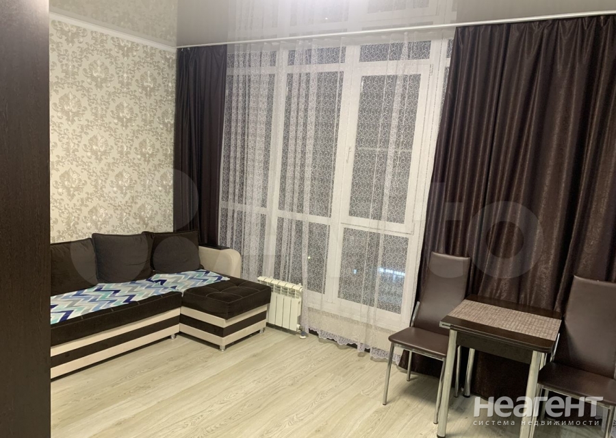 Продается 1-комнатная квартира, 37 м²