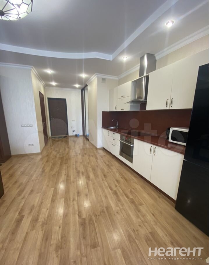 Продается 1-комнатная квартира, 45 м²