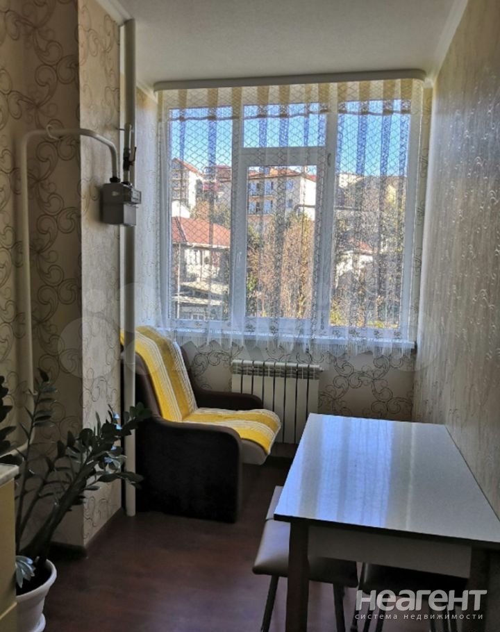 Продается 1-комнатная квартира, 33 м²