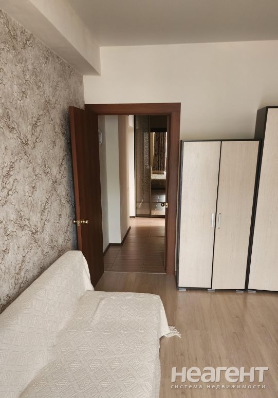 Продается 1-комнатная квартира, 27 м²