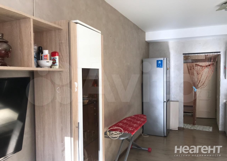 Продается 1-комнатная квартира, 32 м²