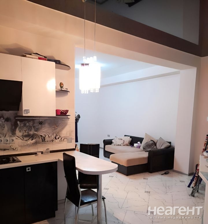 Сдается 1-комнатная квартира, 37 м²