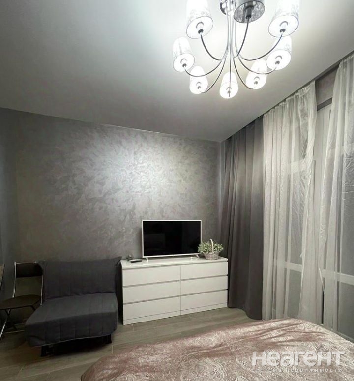 Продается 1-комнатная квартира, 33 м²