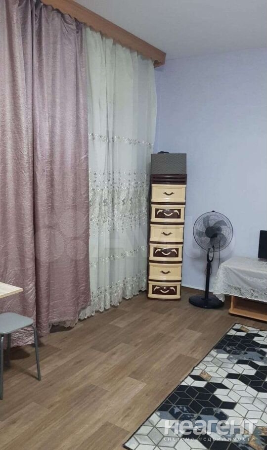 Продается 1-комнатная квартира, 45 м²