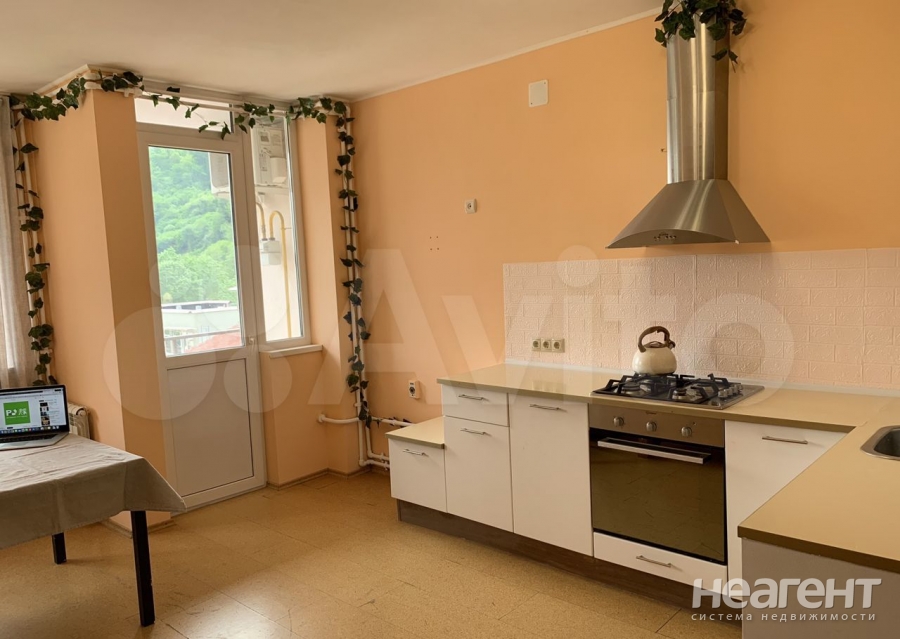 Продается 1-комнатная квартира, 40 м²