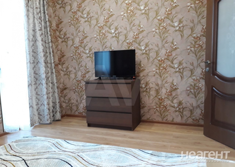 Сдается 1-комнатная квартира, 38 м²